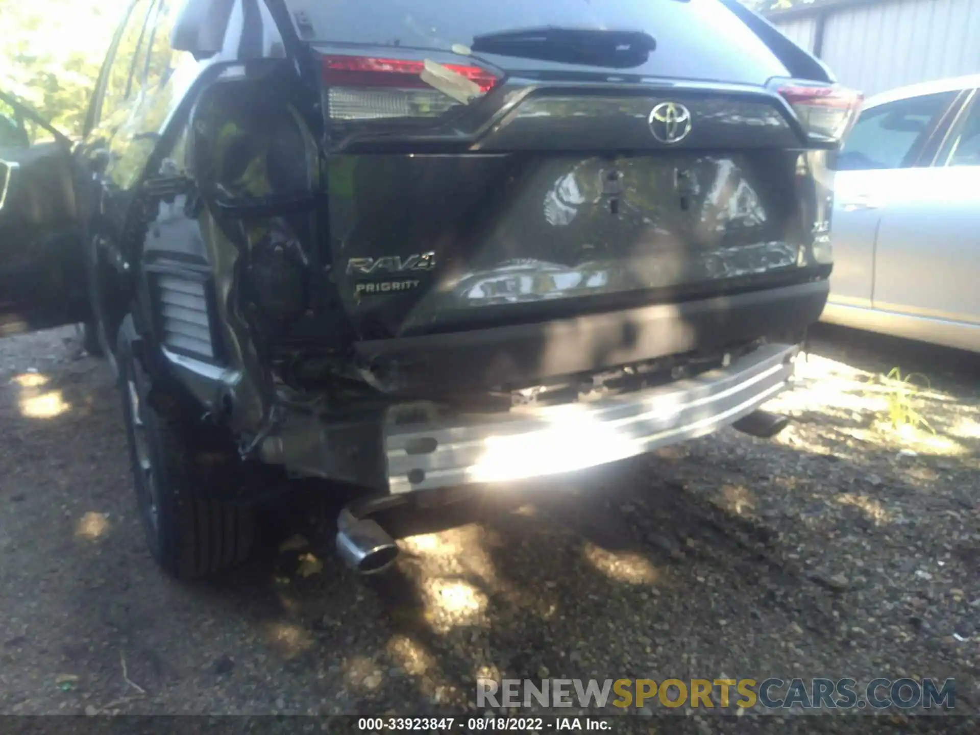 6 Photograph of a damaged car 2T3P1RFV2NC273223 TOYOTA RAV4 2022