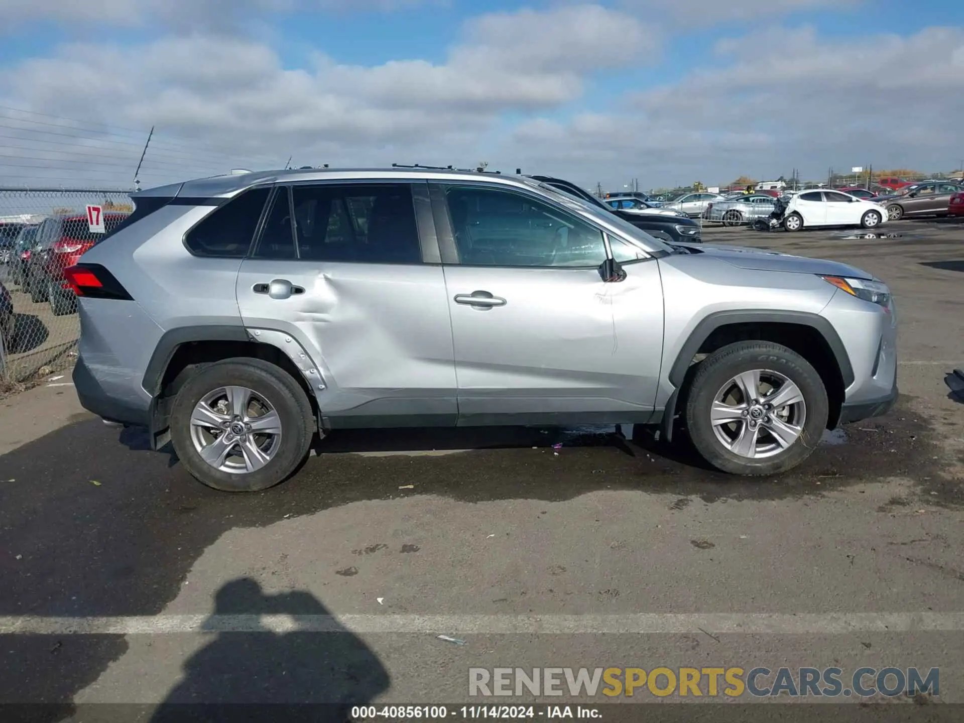 14 Photograph of a damaged car 2T3P1RFV2NC274405 TOYOTA RAV4 2022