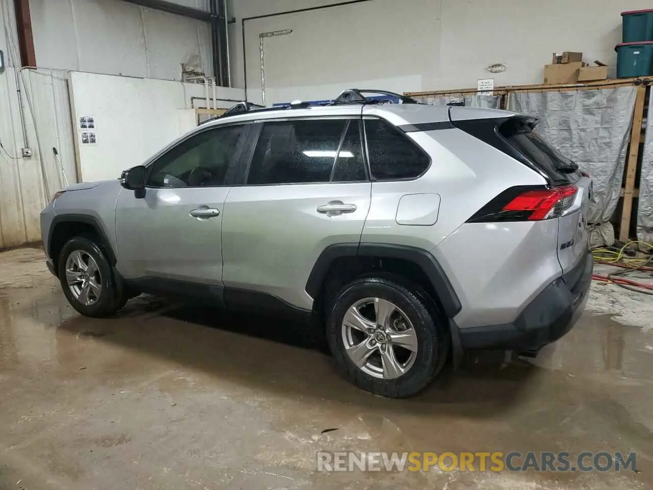 2 Photograph of a damaged car 2T3P1RFV2NC298414 TOYOTA RAV4 2022