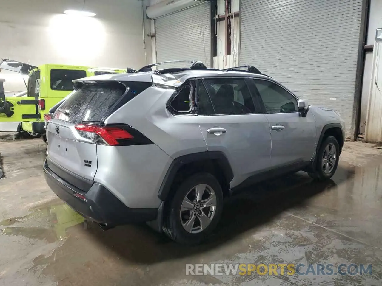 3 Photograph of a damaged car 2T3P1RFV2NC298414 TOYOTA RAV4 2022
