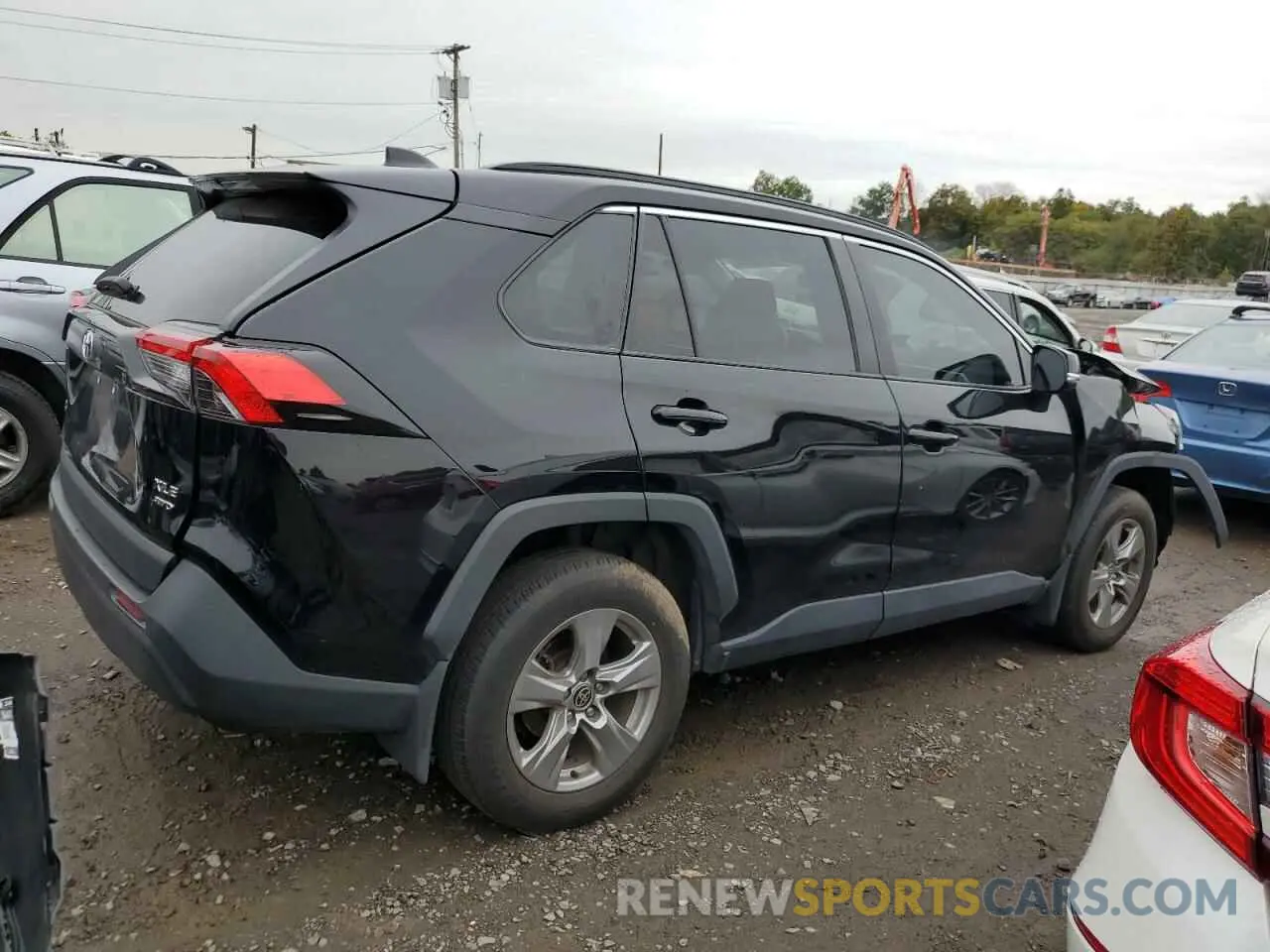 3 Photograph of a damaged car 2T3P1RFV2NC302106 TOYOTA RAV4 2022