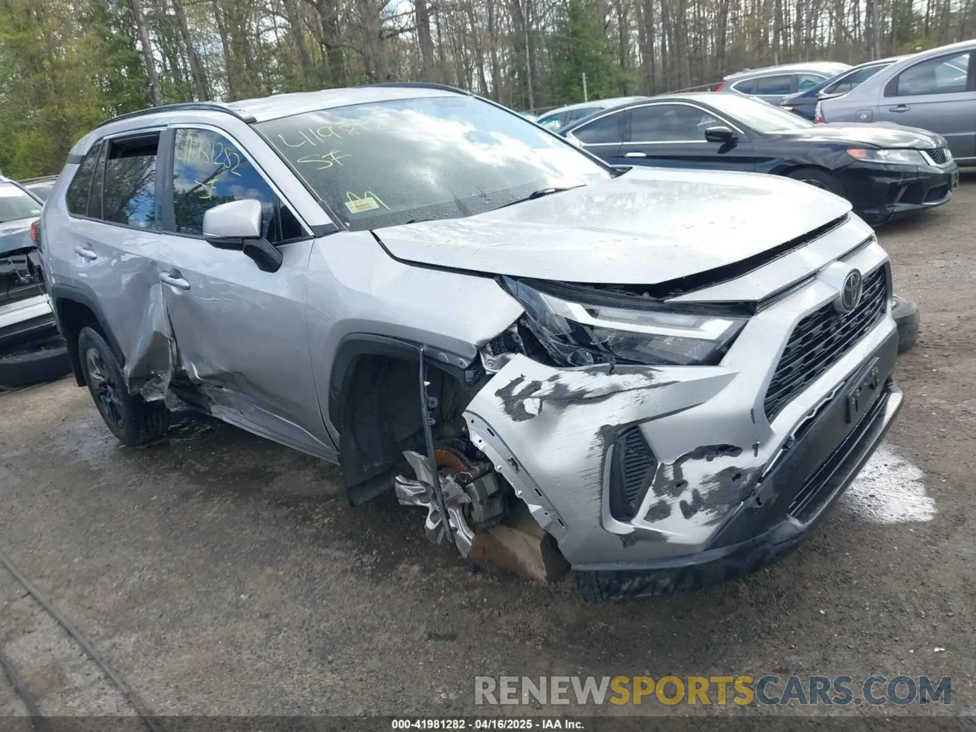 1 Photograph of a damaged car 2T3P1RFV2NC316877 TOYOTA RAV4 2022