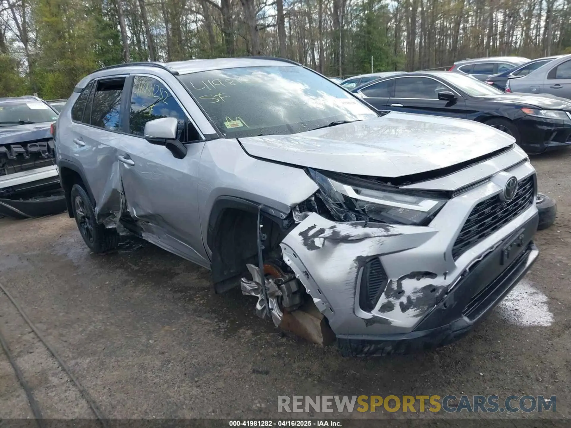 6 Photograph of a damaged car 2T3P1RFV2NC316877 TOYOTA RAV4 2022