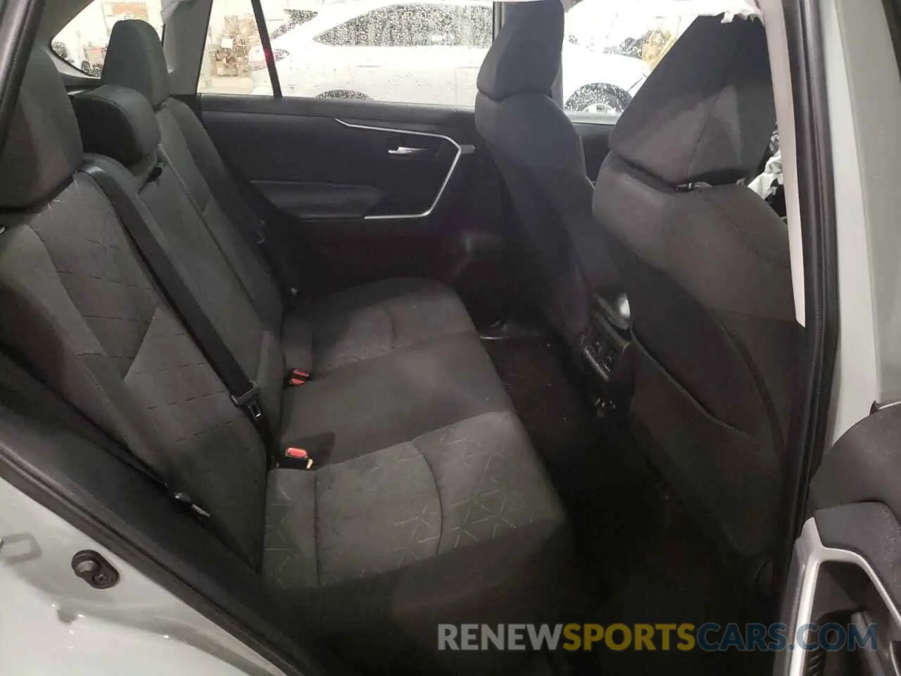 11 Photograph of a damaged car 2T3P1RFV2NW265511 TOYOTA RAV4 2022