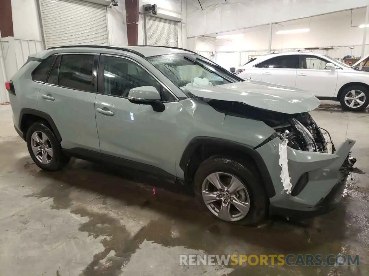 4 Photograph of a damaged car 2T3P1RFV2NW265511 TOYOTA RAV4 2022