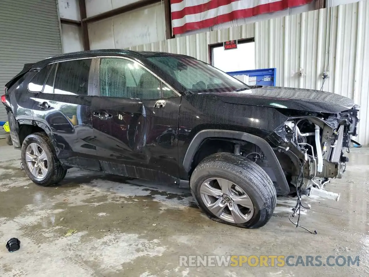 4 Photograph of a damaged car 2T3P1RFV2NW284074 TOYOTA RAV4 2022
