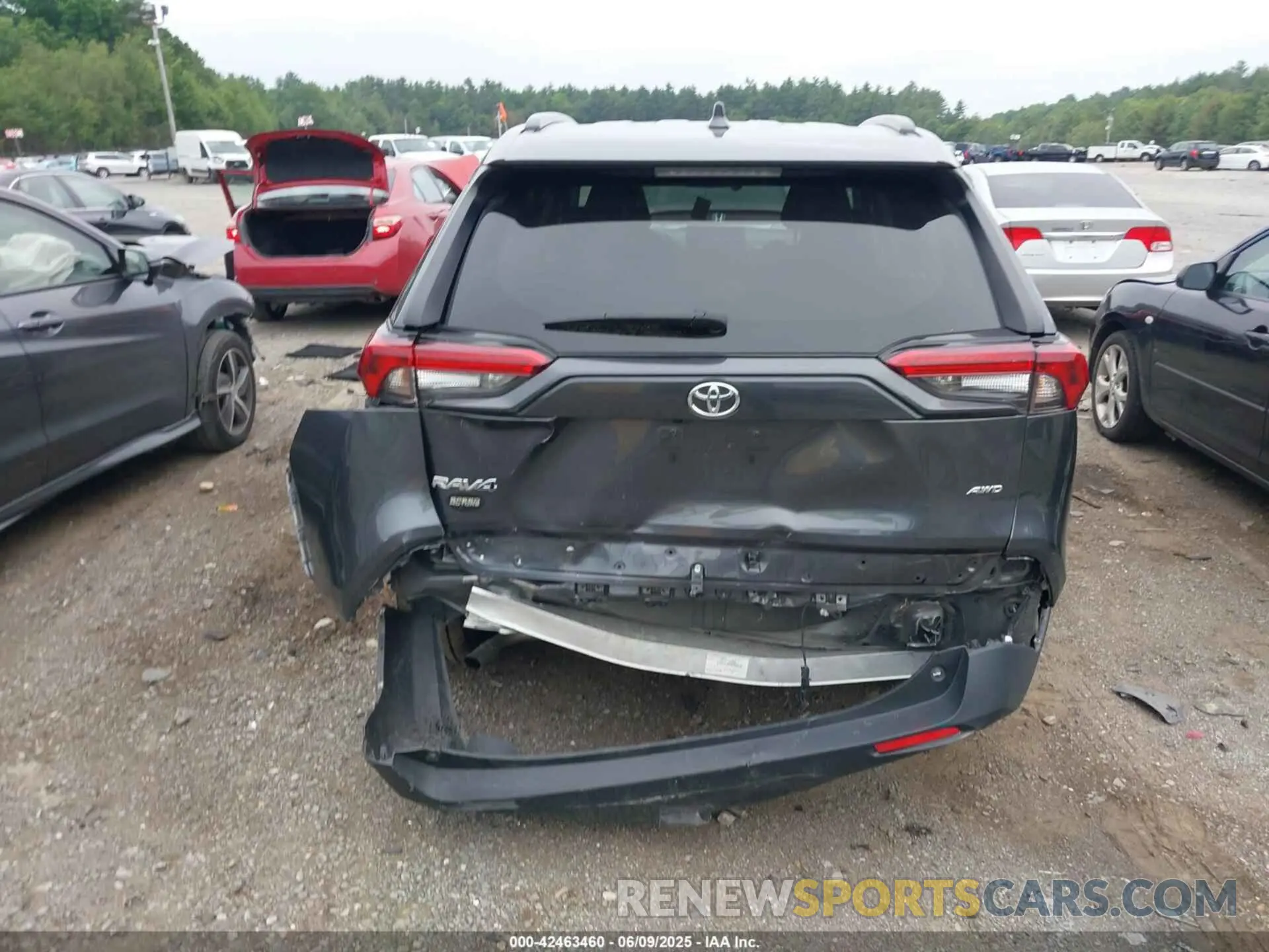 16 Photograph of a damaged car 2T3P1RFV2NW285709 TOYOTA RAV4 2022