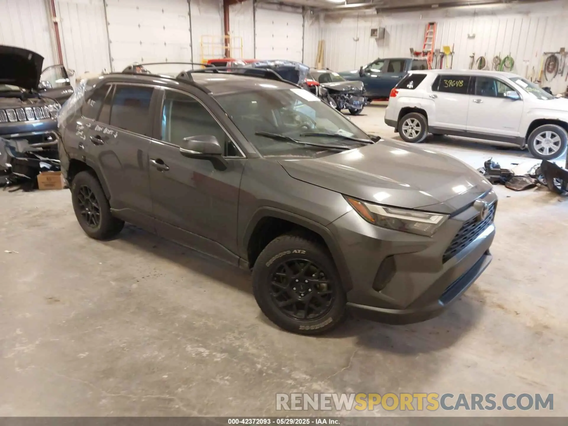 1 Photograph of a damaged car 2T3P1RFV3NC259542 TOYOTA RAV4 2022