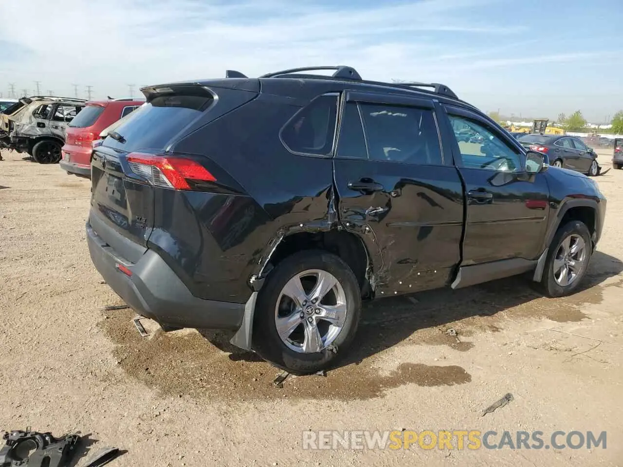 3 Photograph of a damaged car 2T3P1RFV3NC266037 TOYOTA RAV4 2022