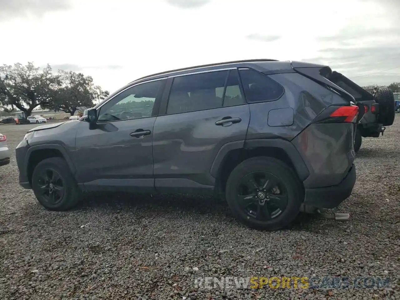 2 Photograph of a damaged car 2T3P1RFV3NC267527 TOYOTA RAV4 2022