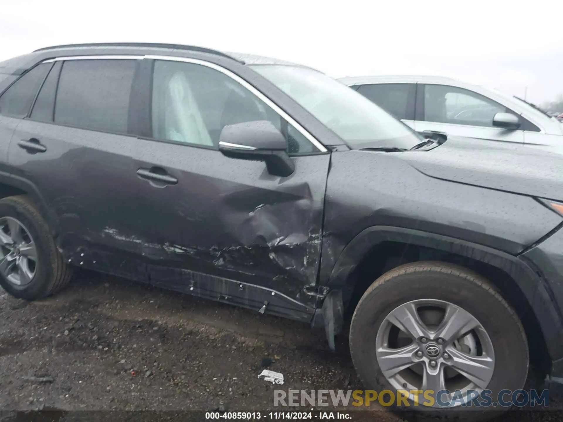 6 Photograph of a damaged car 2T3P1RFV3NC268046 TOYOTA RAV4 2022