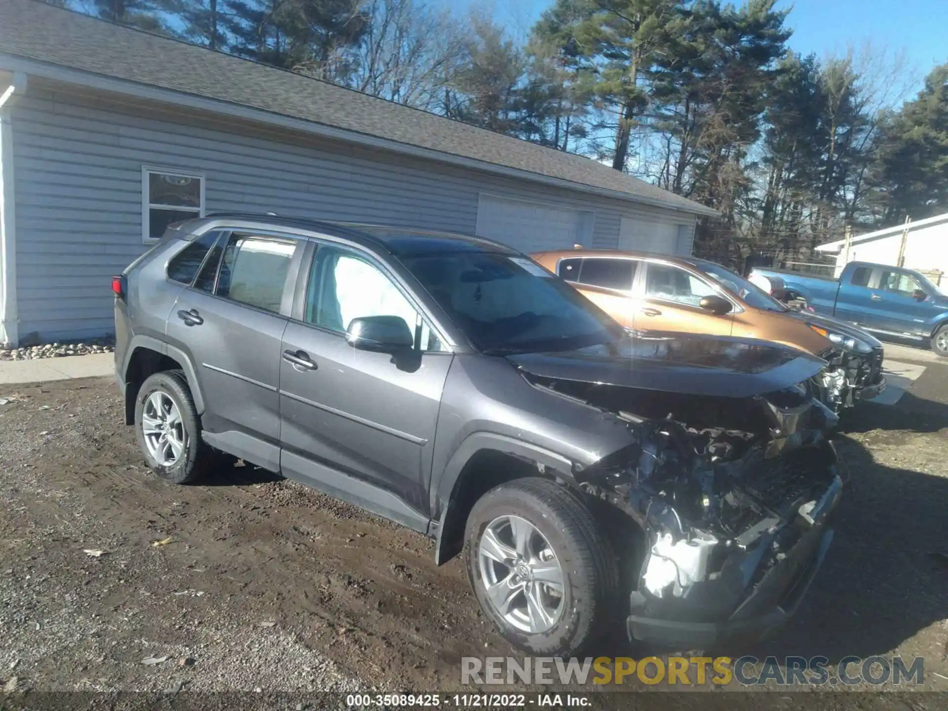 1 Photograph of a damaged car 2T3P1RFV3NC281024 TOYOTA RAV4 2022