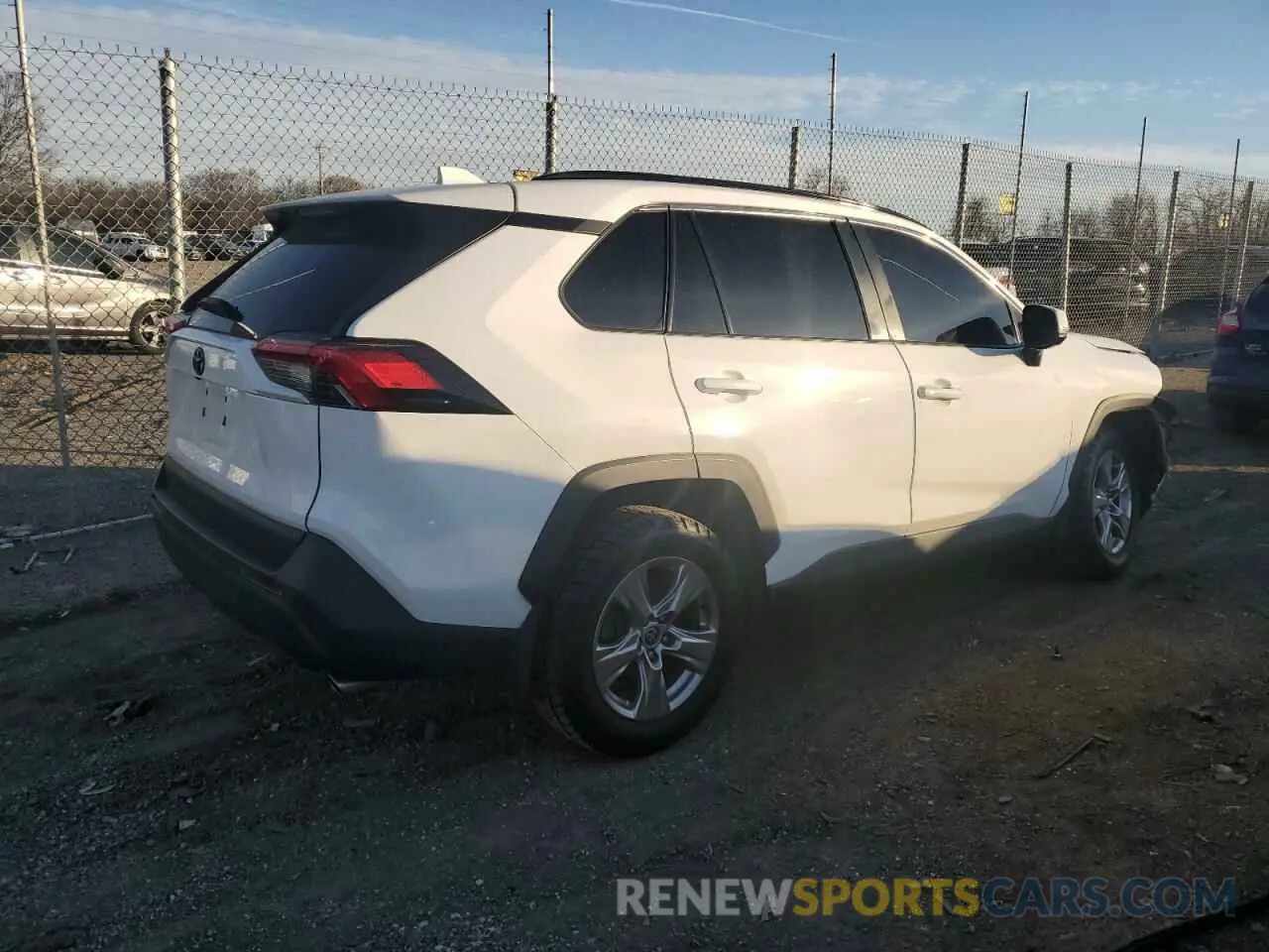 3 Photograph of a damaged car 2T3P1RFV3NC290693 TOYOTA RAV4 2022