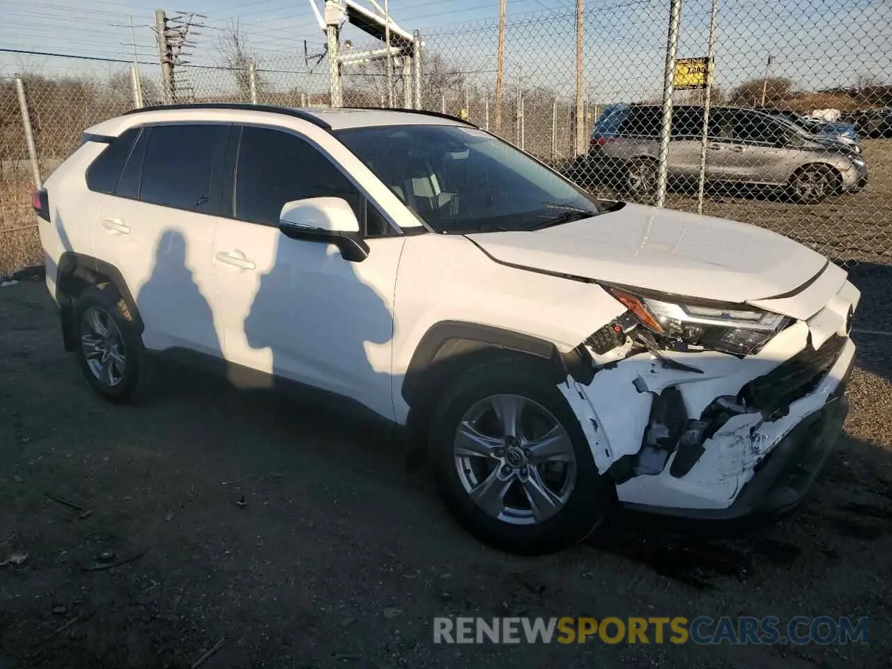 4 Photograph of a damaged car 2T3P1RFV3NC290693 TOYOTA RAV4 2022