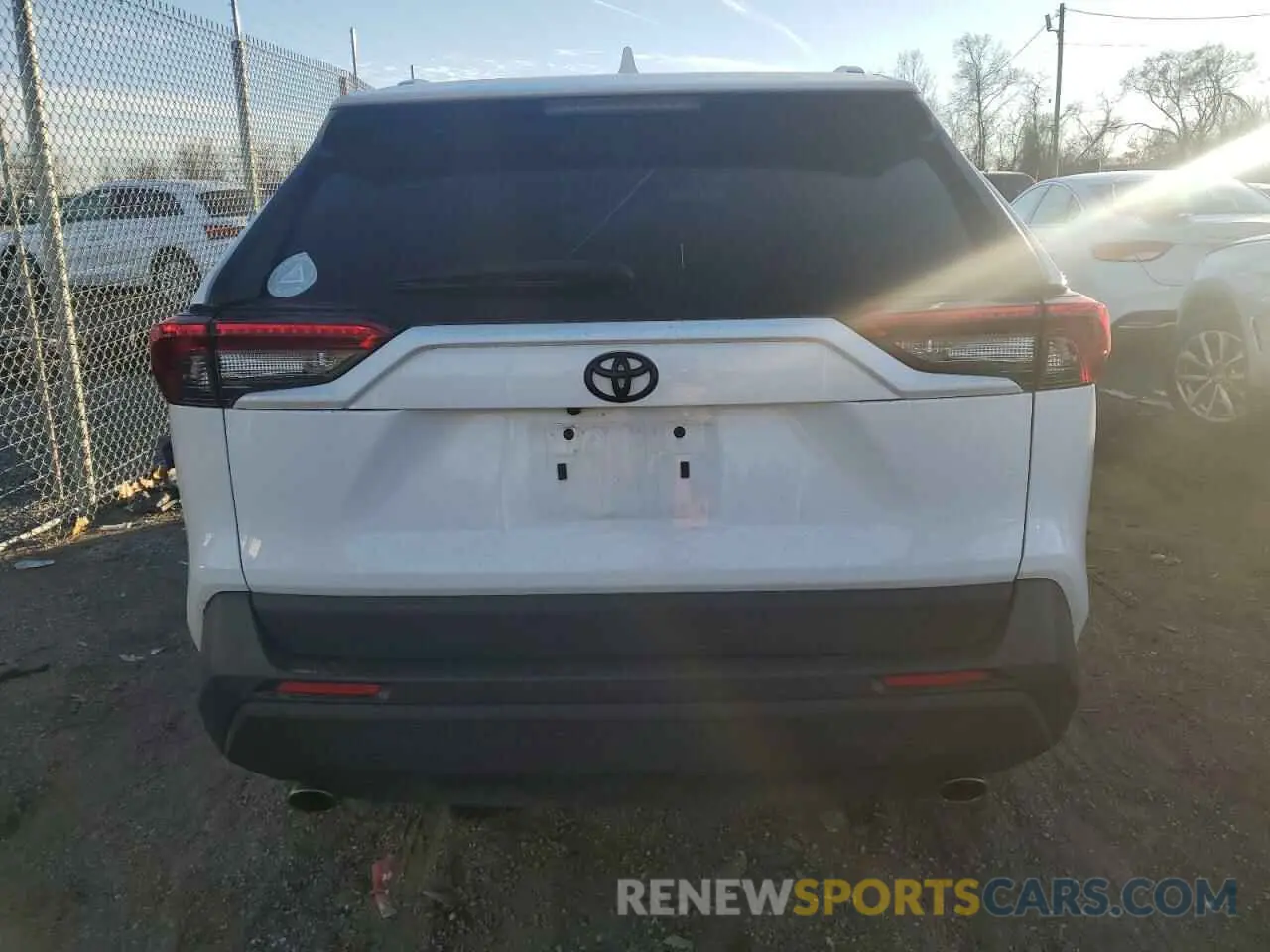 6 Photograph of a damaged car 2T3P1RFV3NC290693 TOYOTA RAV4 2022
