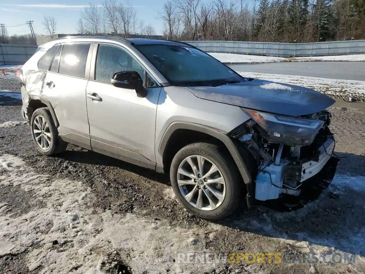 4 Photograph of a damaged car 2T3P1RFV3NC321439 TOYOTA RAV4 2022