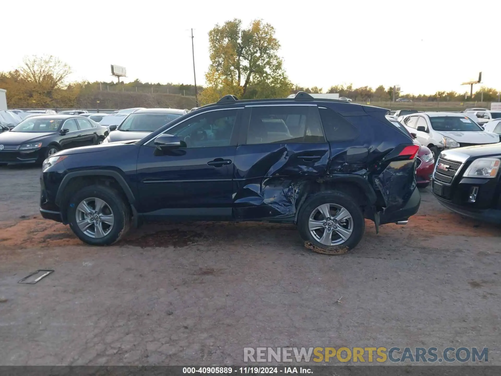 14 Photograph of a damaged car 2T3P1RFV3NW297741 TOYOTA RAV4 2022
