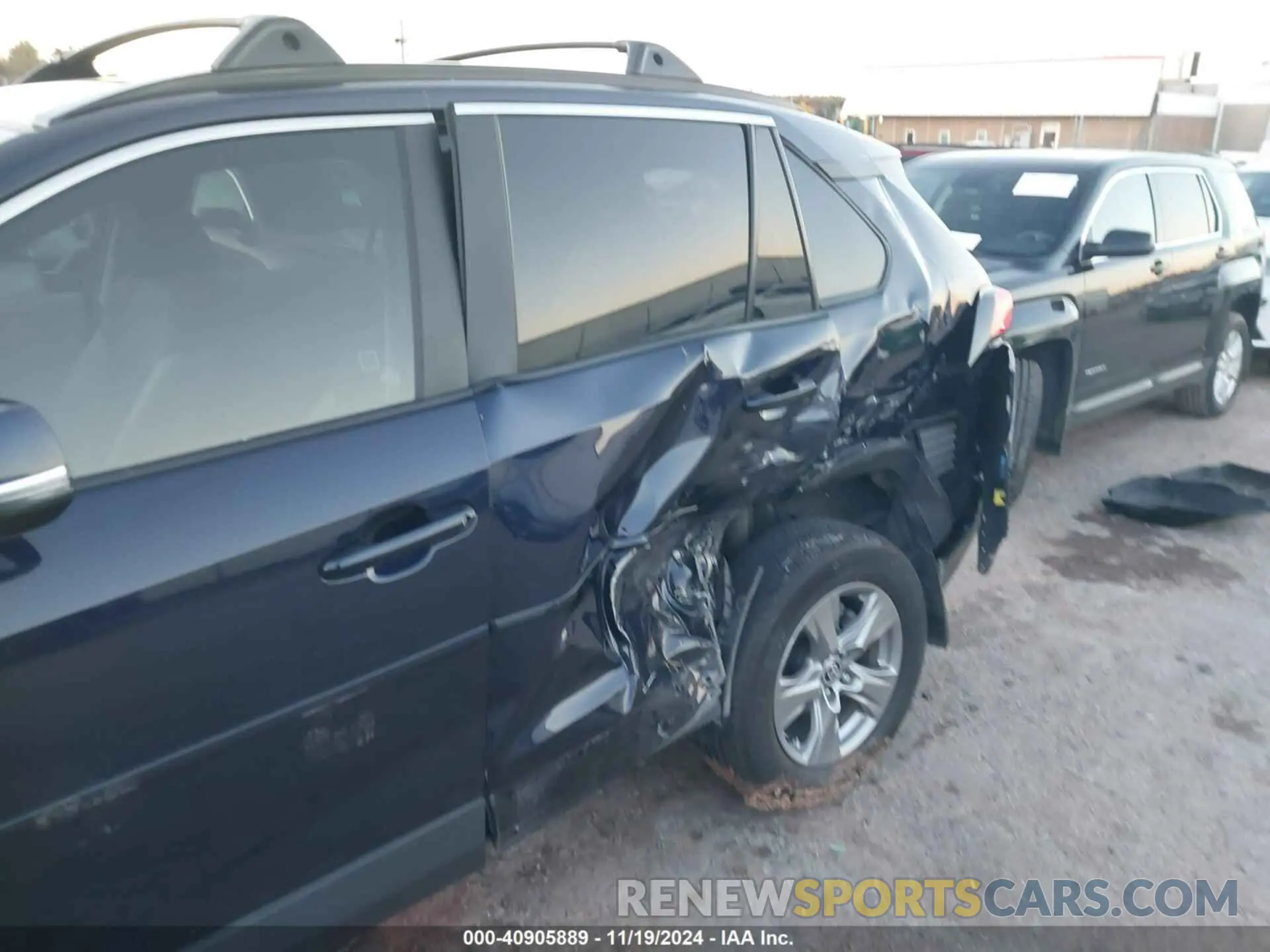 6 Photograph of a damaged car 2T3P1RFV3NW297741 TOYOTA RAV4 2022