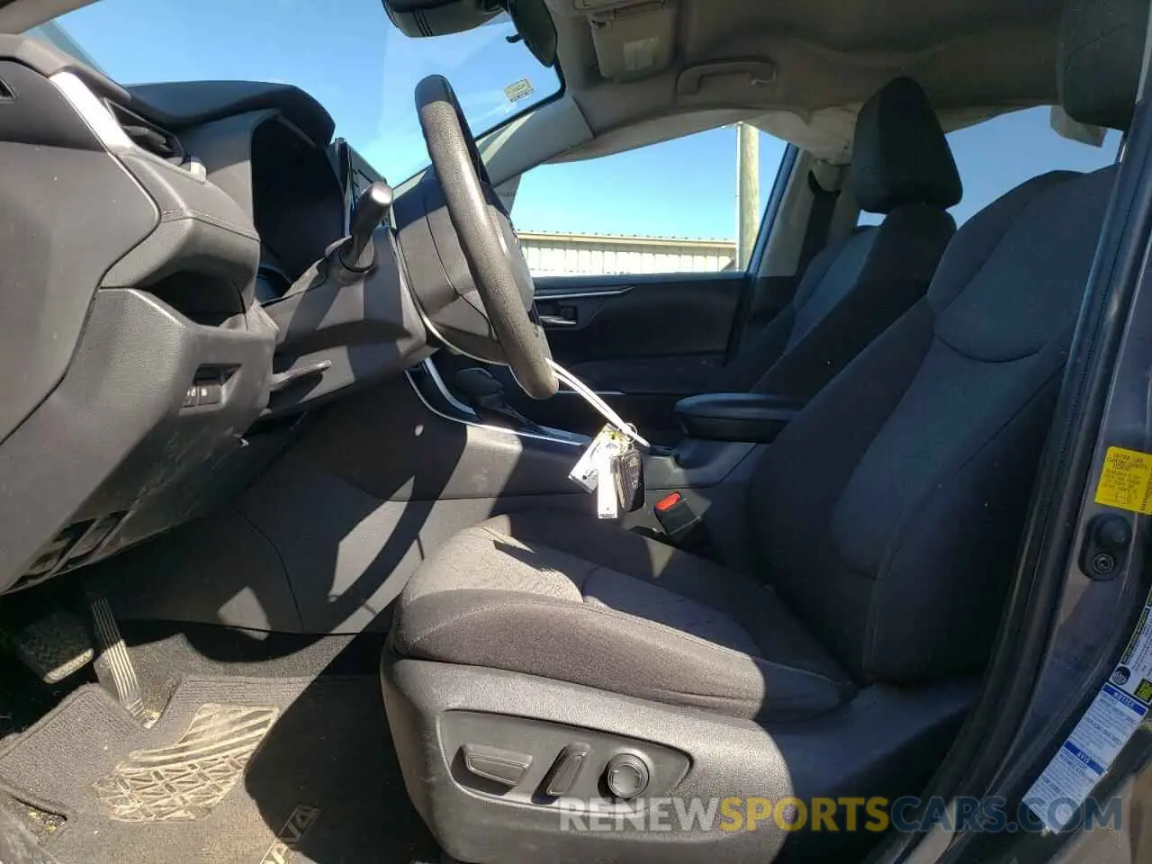 7 Photograph of a damaged car 2T3P1RFV3NW297819 TOYOTA RAV4 2022