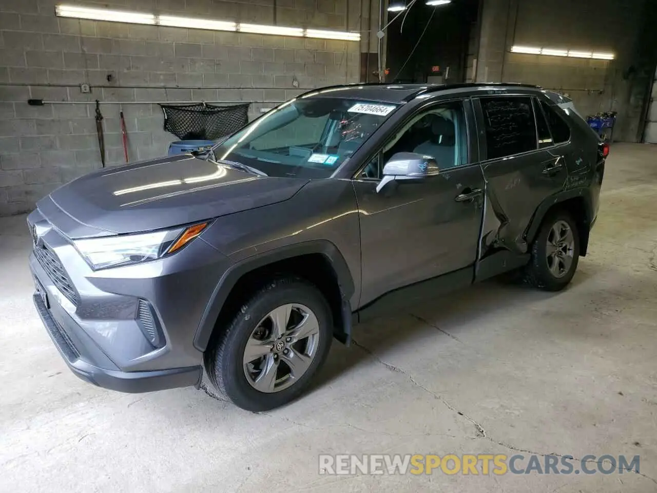 1 Photograph of a damaged car 2T3P1RFV4NC266225 TOYOTA RAV4 2022