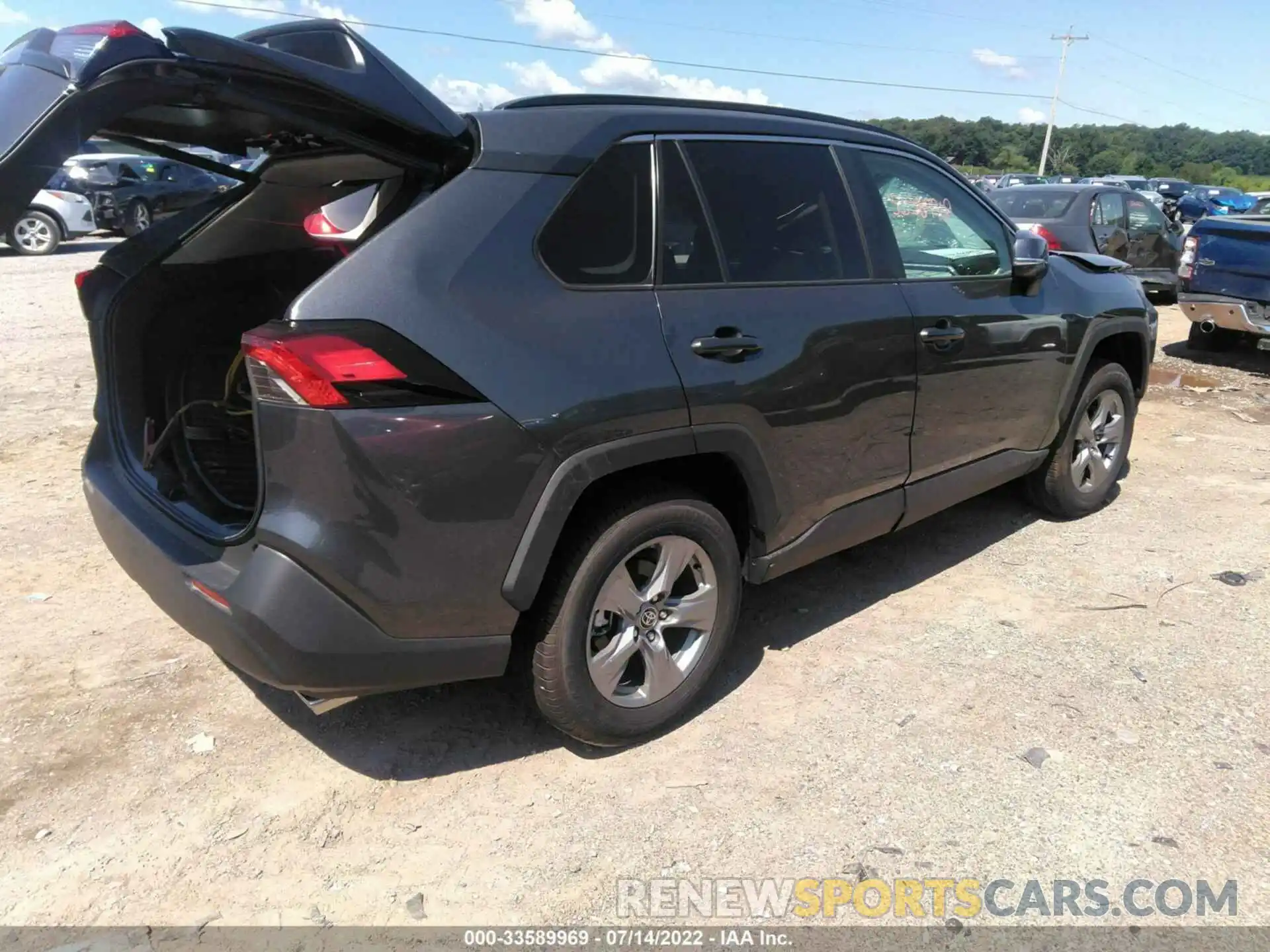 4 Photograph of a damaged car 2T3P1RFV4NC267536 TOYOTA RAV4 2022