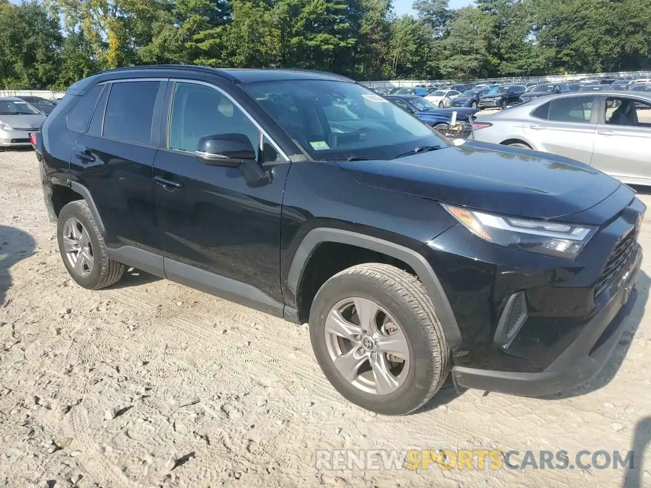 4 Photograph of a damaged car 2T3P1RFV4NC282165 TOYOTA RAV4 2022