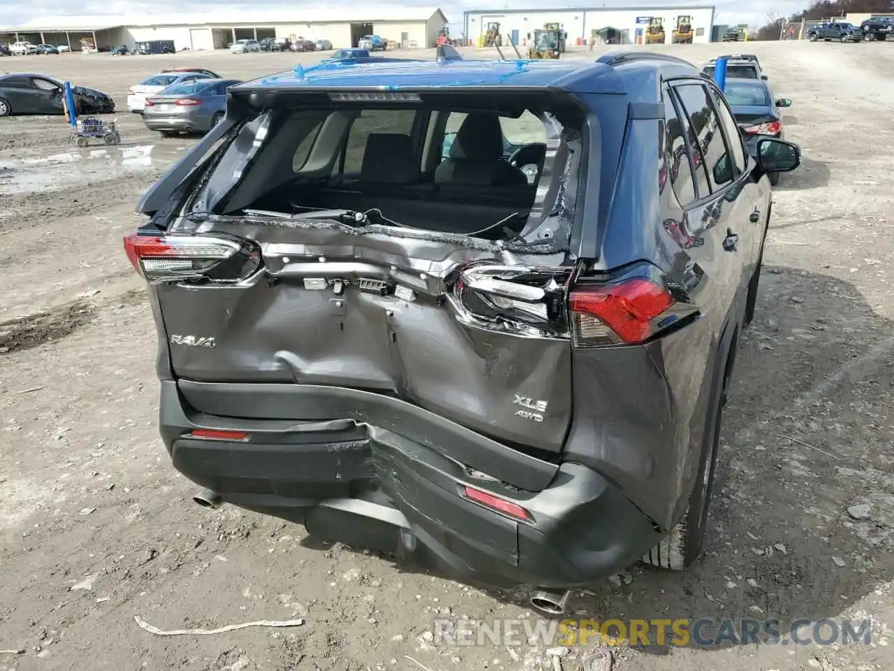 9 Photograph of a damaged car 2T3P1RFV4NC300244 TOYOTA RAV4 2022