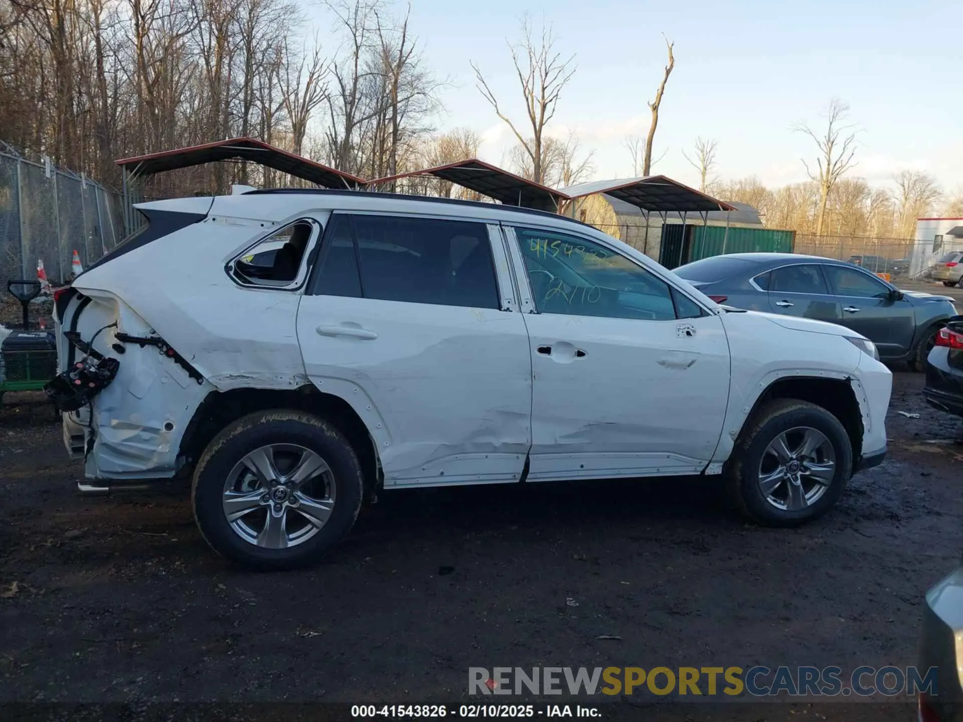 13 Photograph of a damaged car 2T3P1RFV4NC305332 TOYOTA RAV4 2022