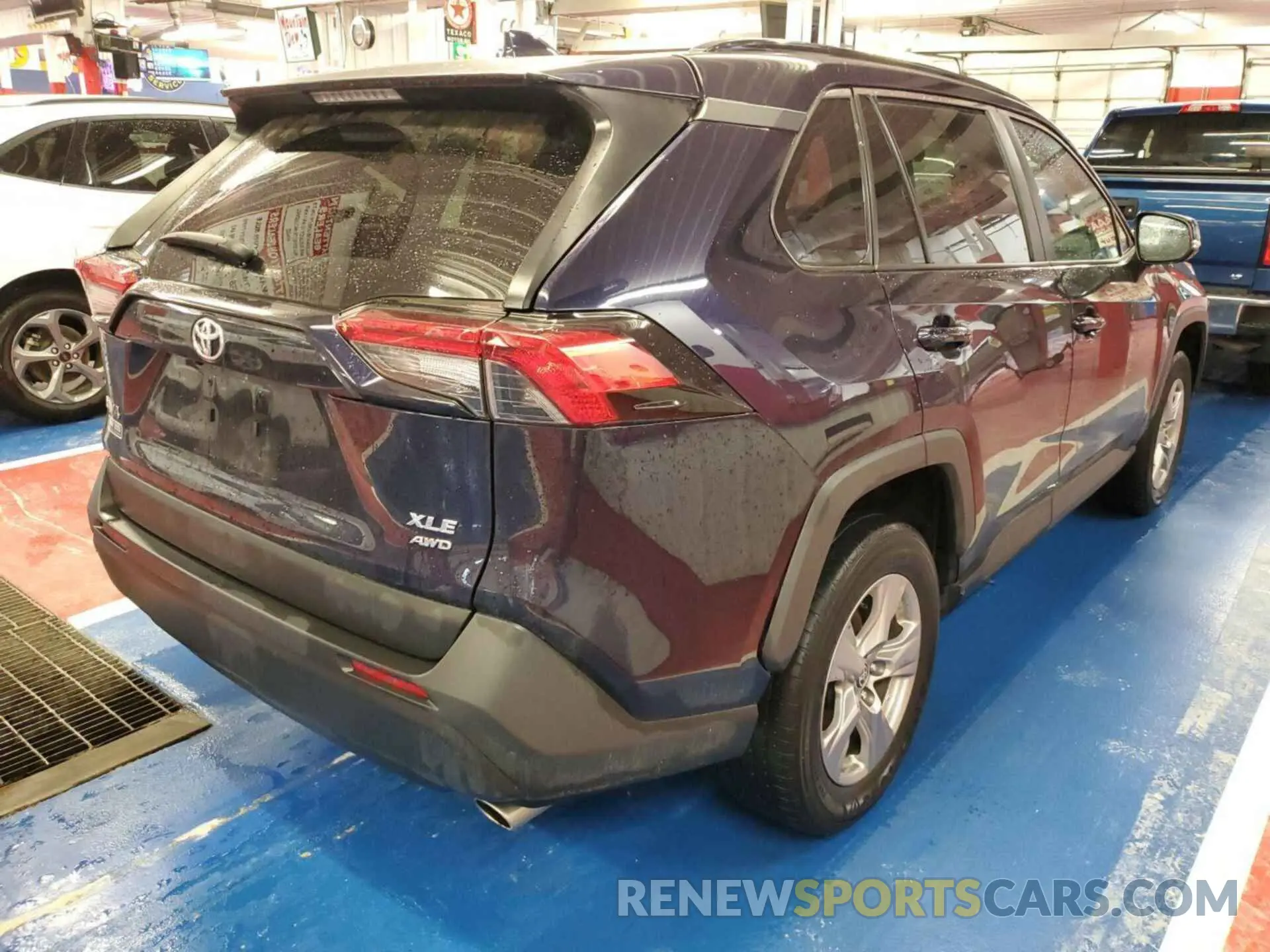 1 Photograph of a damaged car 2T3P1RFV4NW288577 TOYOTA RAV4 2022