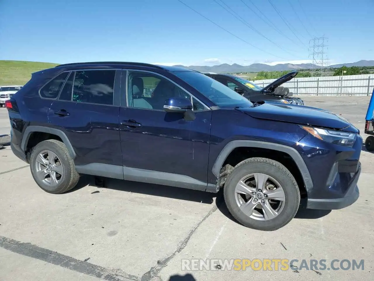 4 Photograph of a damaged car 2T3P1RFV4NW297912 TOYOTA RAV4 2022