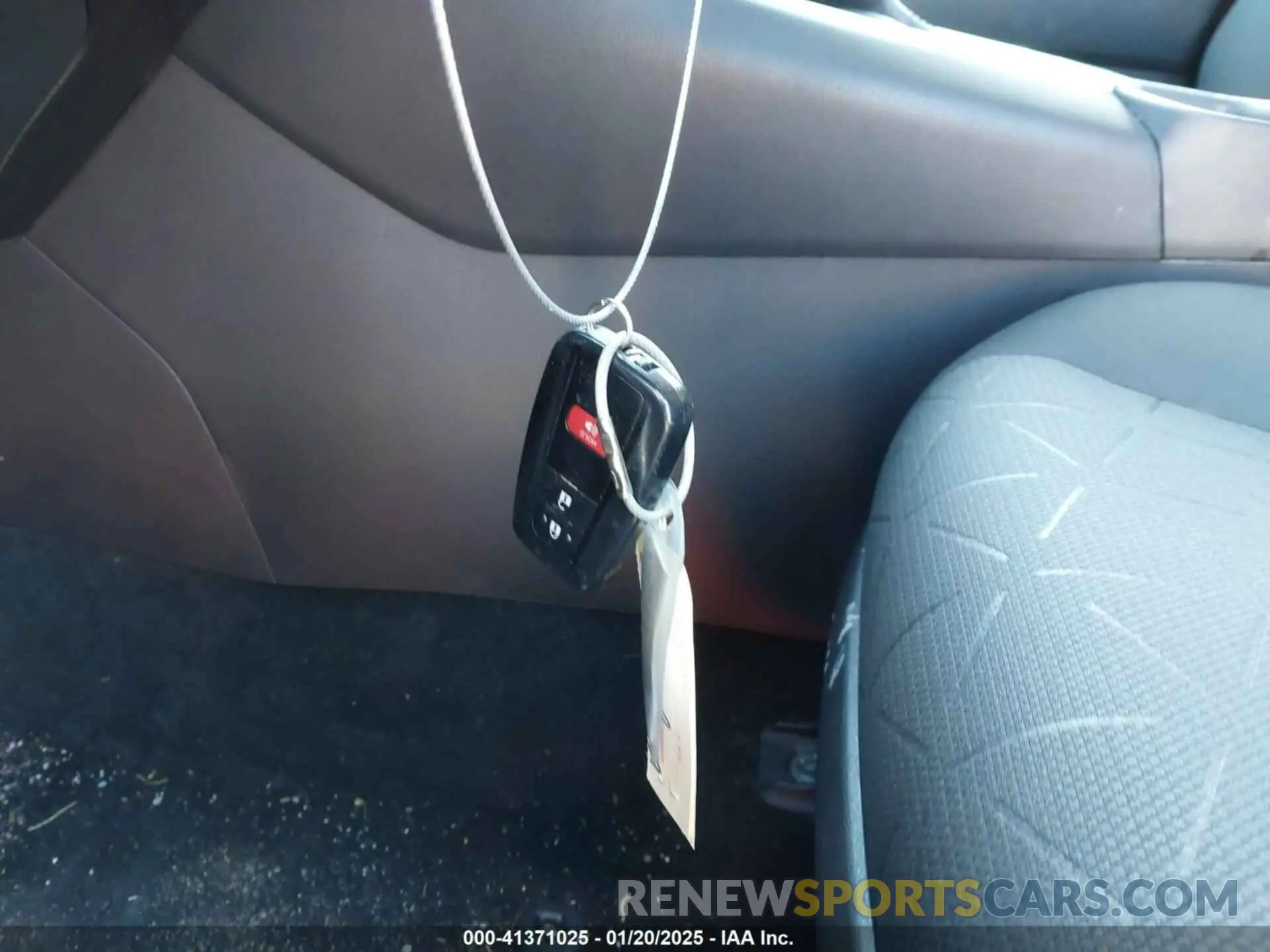 11 Photograph of a damaged car 2T3P1RFV4NW298218 TOYOTA RAV4 2022