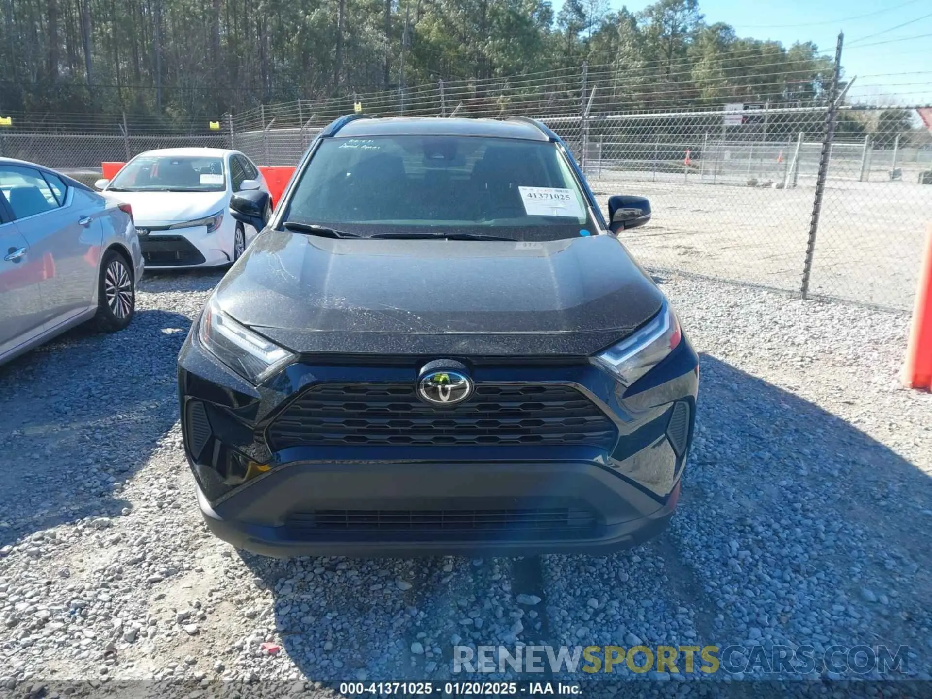 13 Photograph of a damaged car 2T3P1RFV4NW298218 TOYOTA RAV4 2022