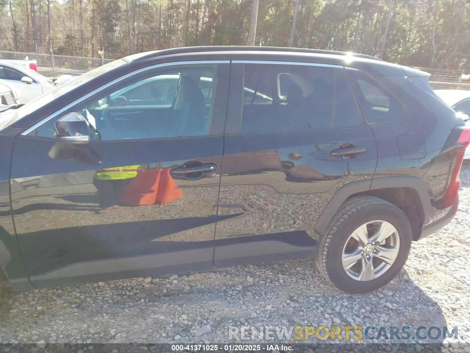 15 Photograph of a damaged car 2T3P1RFV4NW298218 TOYOTA RAV4 2022