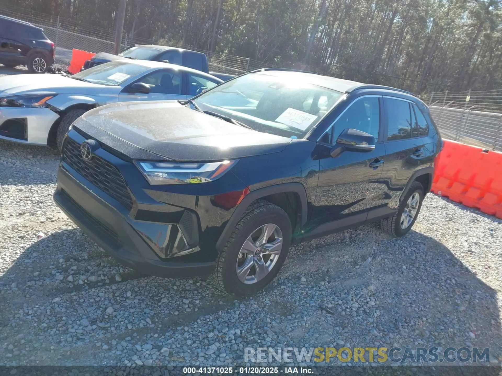 2 Photograph of a damaged car 2T3P1RFV4NW298218 TOYOTA RAV4 2022
