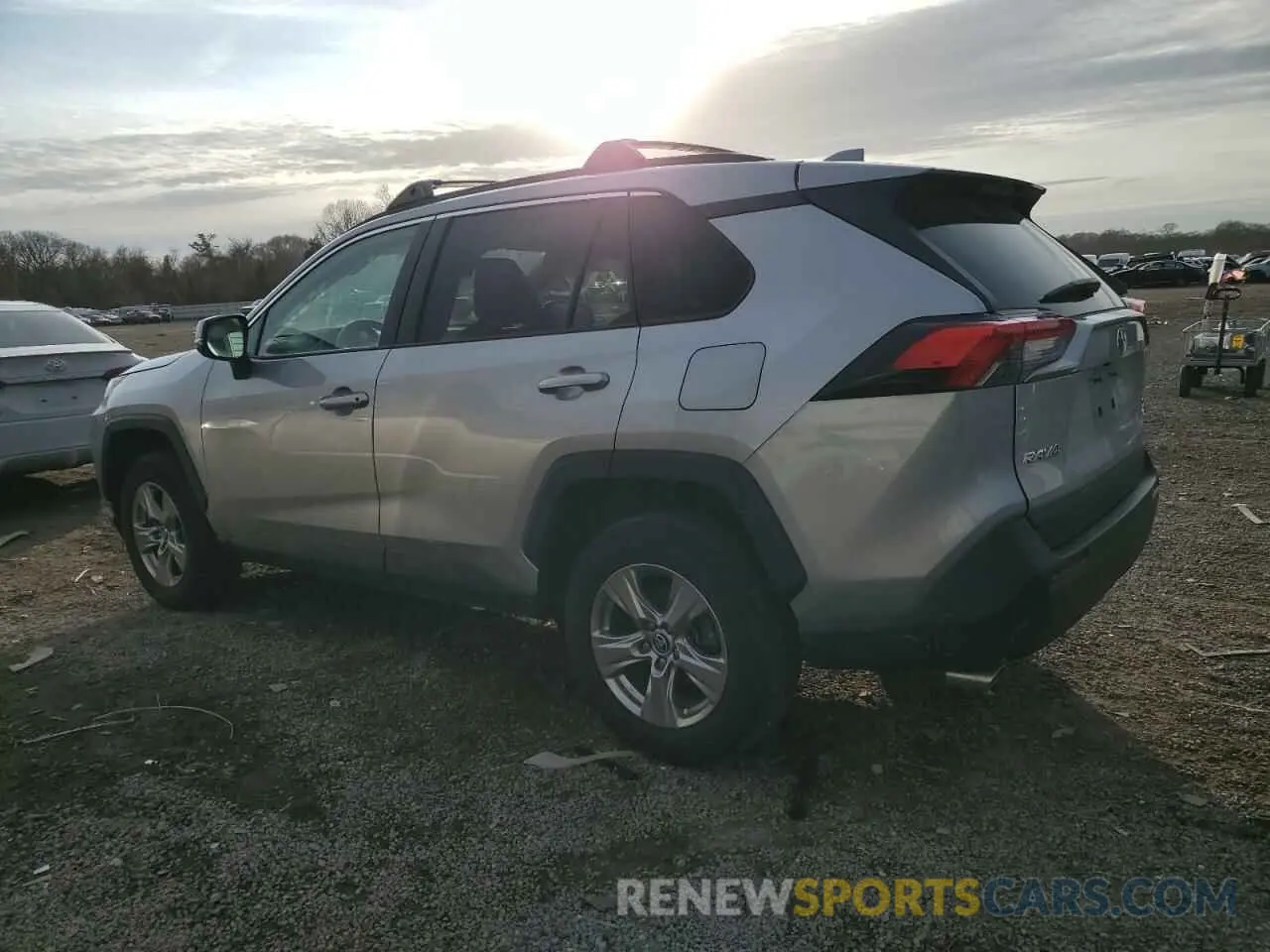 2 Photograph of a damaged car 2T3P1RFV4NW317978 TOYOTA RAV4 2022