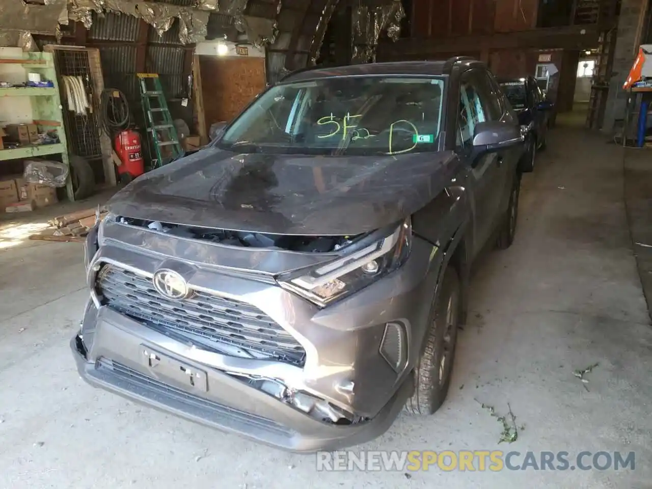 2 Photograph of a damaged car 2T3P1RFV5NC261079 TOYOTA RAV4 2022