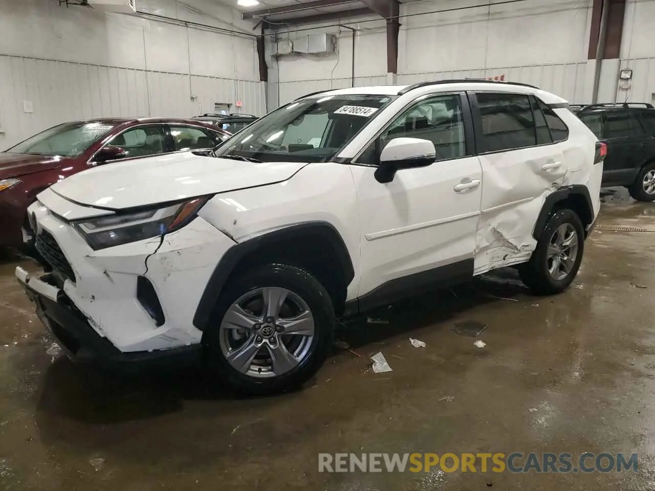 1 Photograph of a damaged car 2T3P1RFV5NC281574 TOYOTA RAV4 2022