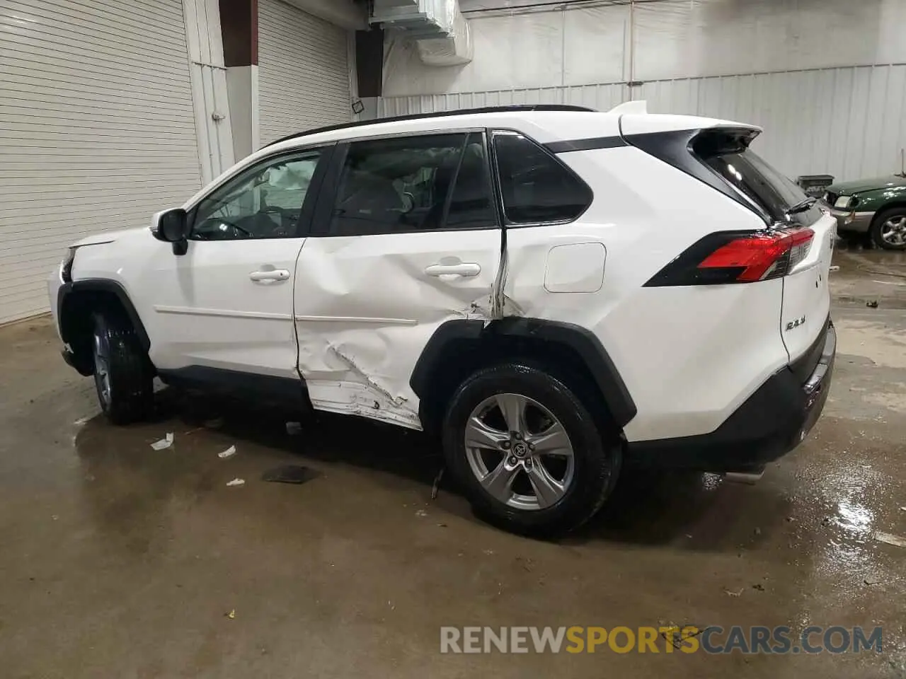 2 Photograph of a damaged car 2T3P1RFV5NC281574 TOYOTA RAV4 2022