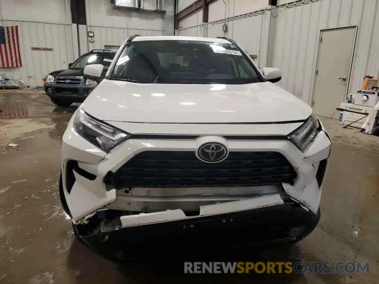 5 Photograph of a damaged car 2T3P1RFV5NC281574 TOYOTA RAV4 2022