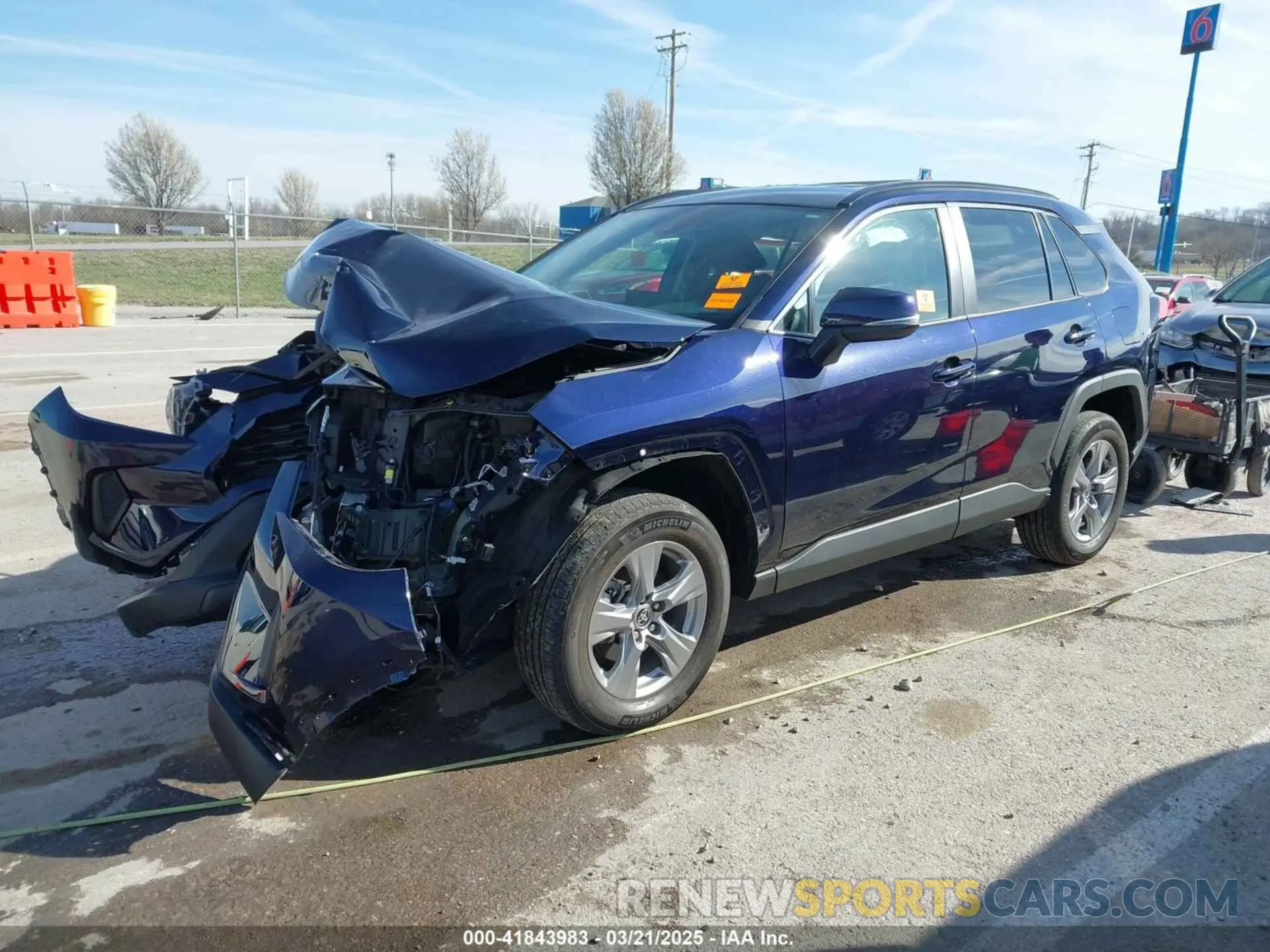 2 Photograph of a damaged car 2T3P1RFV5NW253403 TOYOTA RAV4 2022