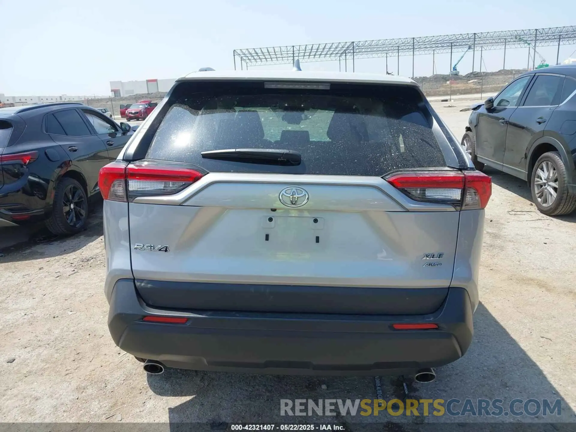 16 Photograph of a damaged car 2T3P1RFV5NW260495 TOYOTA RAV4 2022