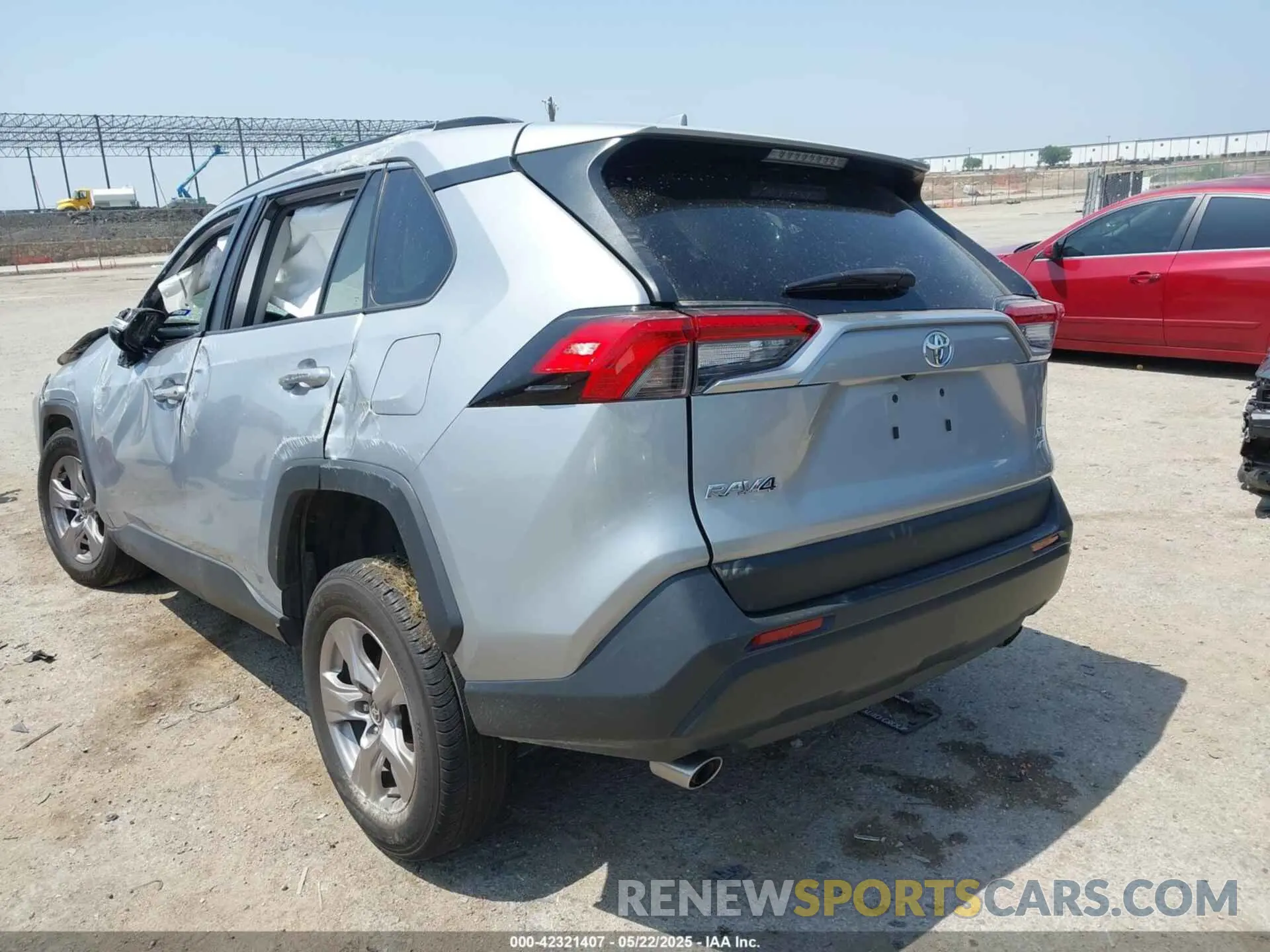 3 Photograph of a damaged car 2T3P1RFV5NW260495 TOYOTA RAV4 2022