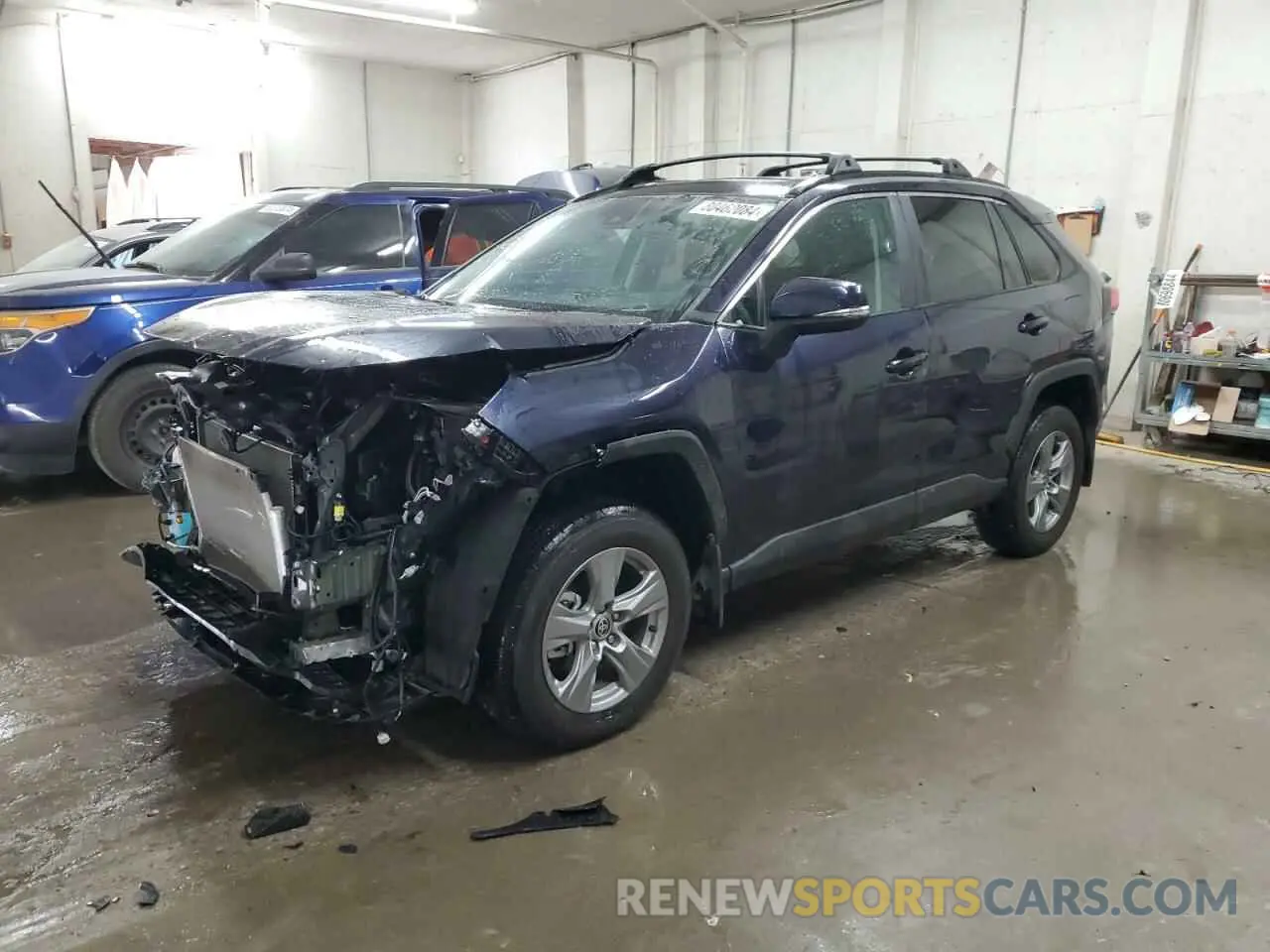 1 Photograph of a damaged car 2T3P1RFV5NW289852 TOYOTA RAV4 2022