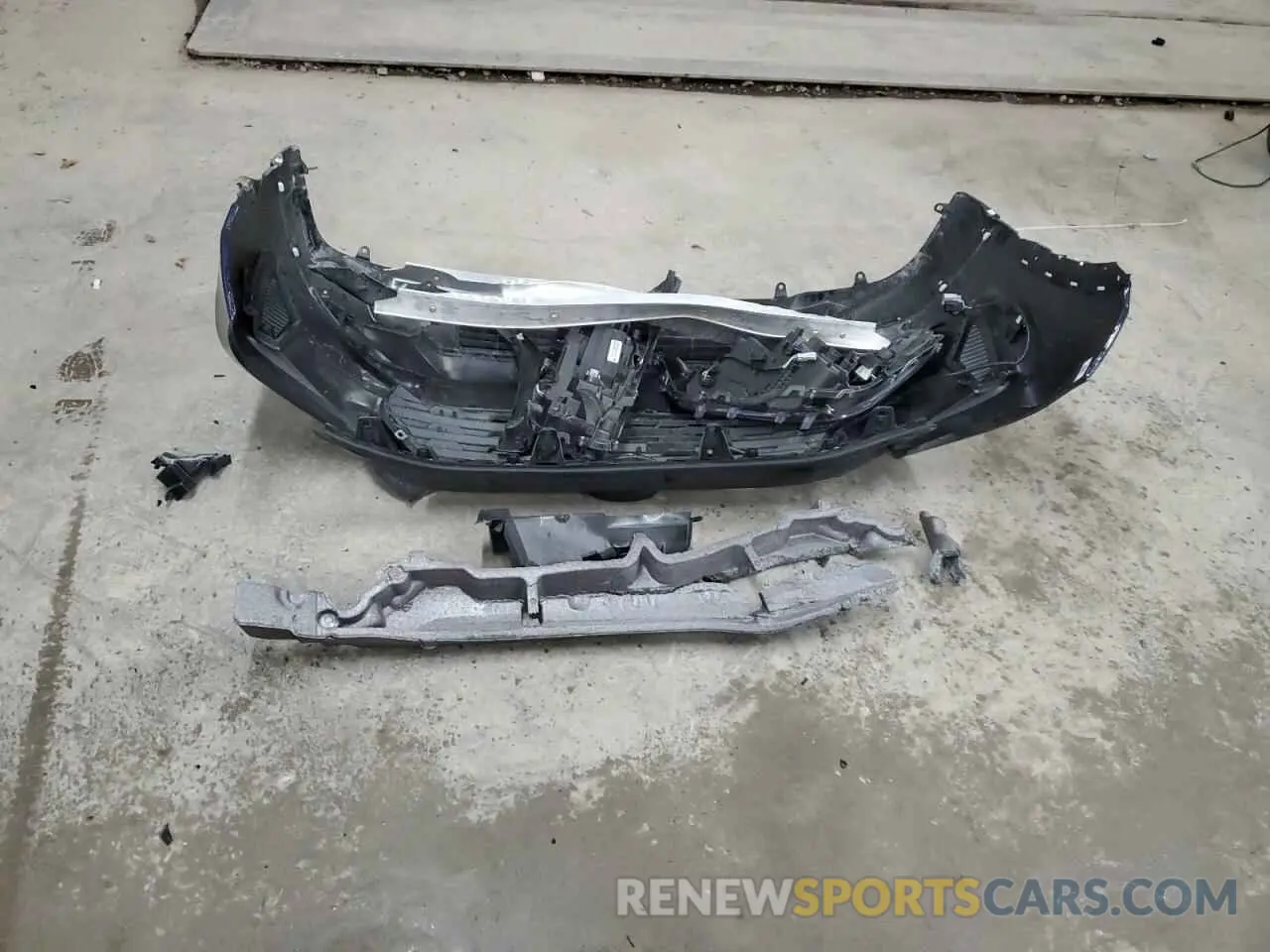 13 Photograph of a damaged car 2T3P1RFV5NW289852 TOYOTA RAV4 2022