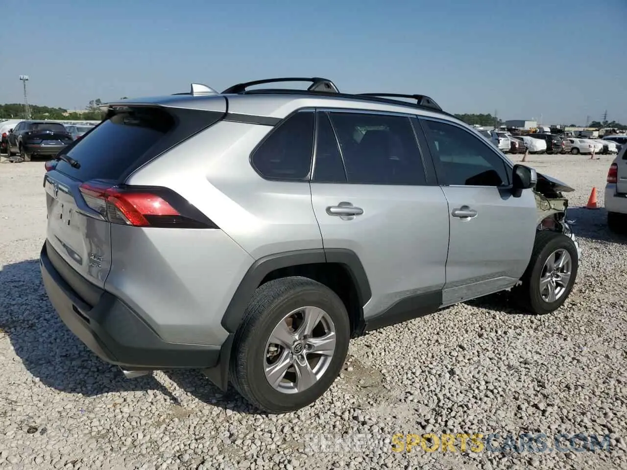 3 Photograph of a damaged car 2T3P1RFV5NW301742 TOYOTA RAV4 2022