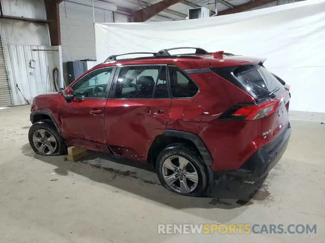 2 Photograph of a damaged car 2T3P1RFV5NW305905 TOYOTA RAV4 2022