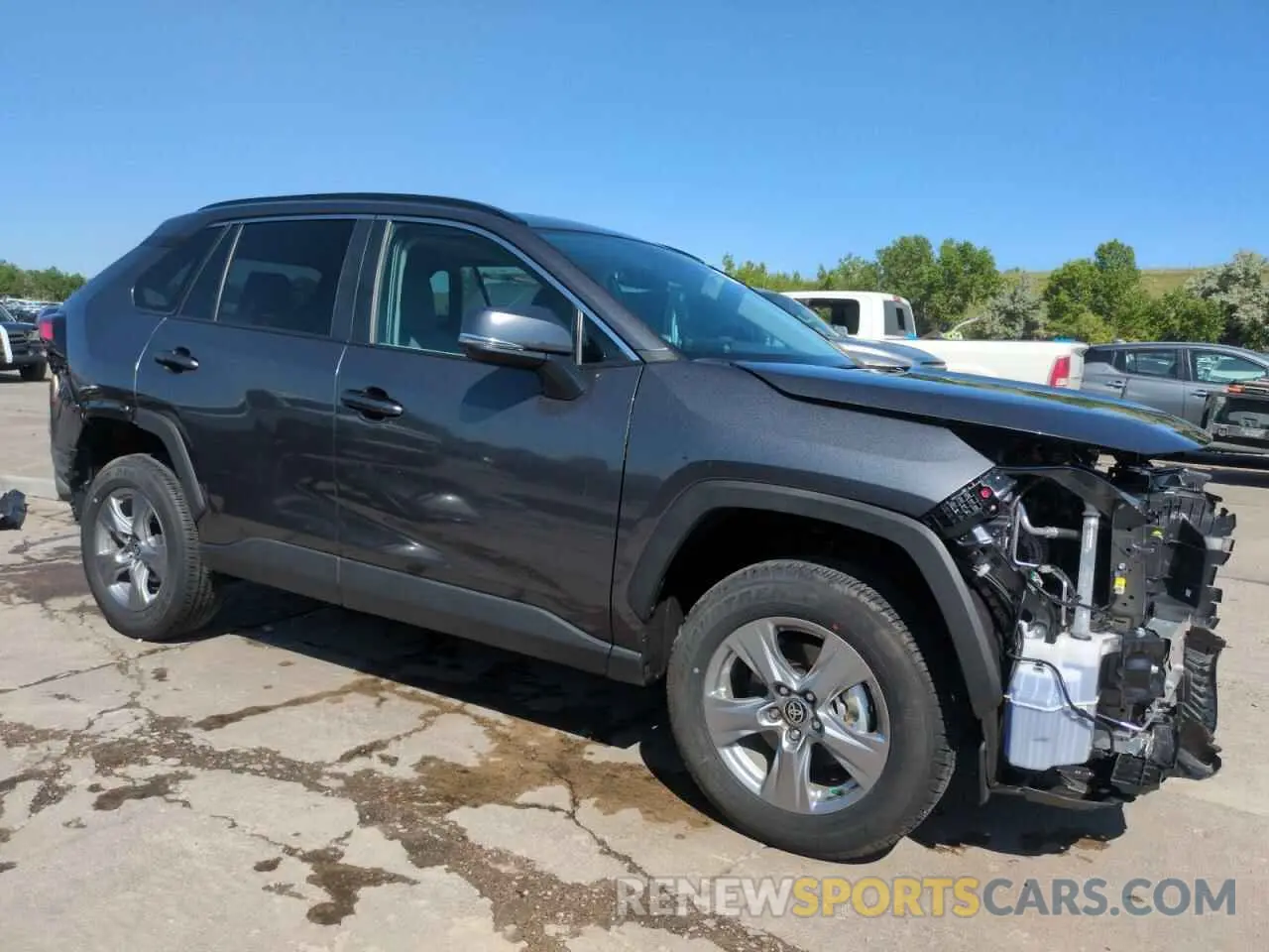 4 Photograph of a damaged car 2T3P1RFV6NC280031 TOYOTA RAV4 2022