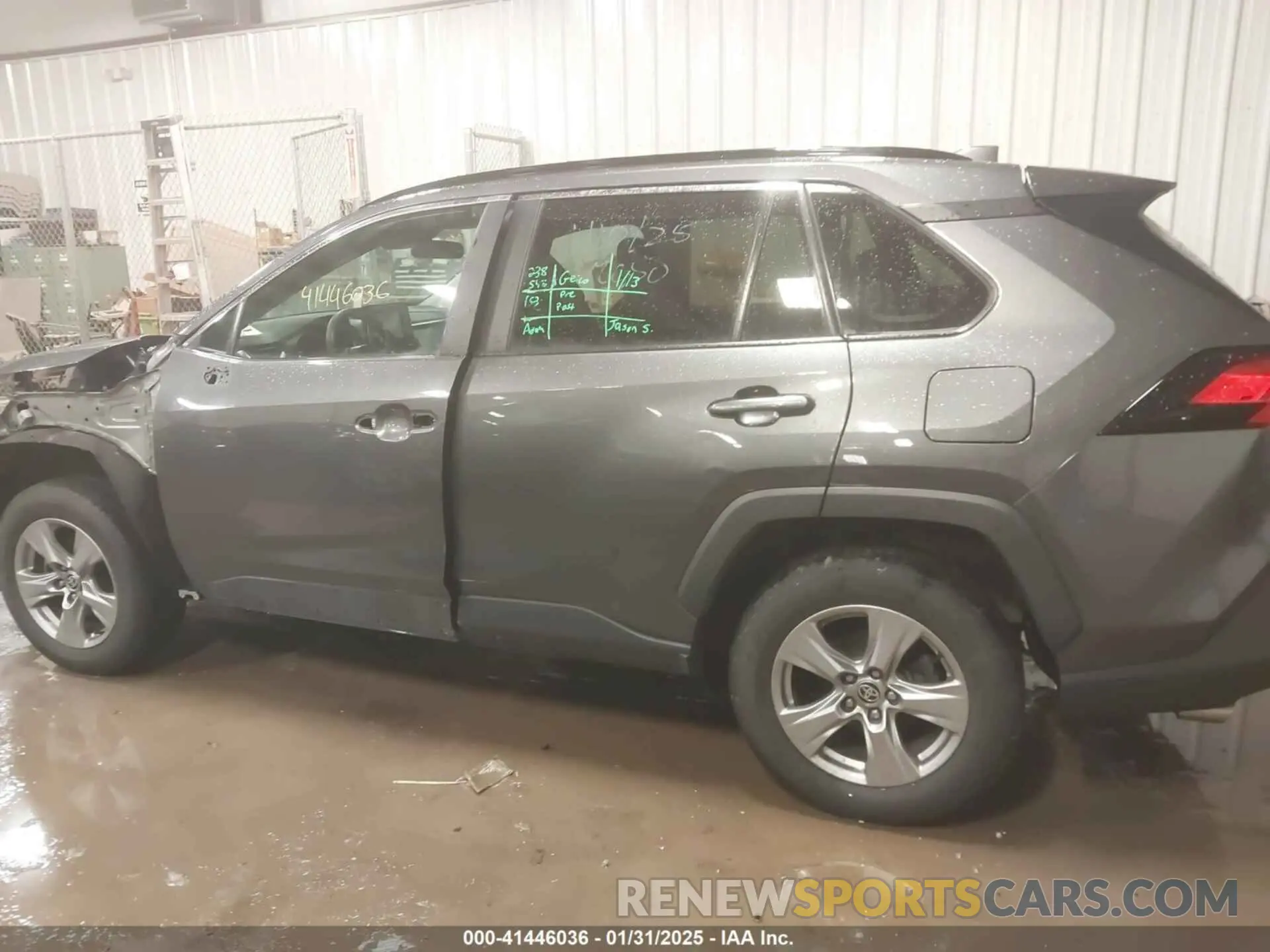 15 Photograph of a damaged car 2T3P1RFV6NC322178 TOYOTA RAV4 2022