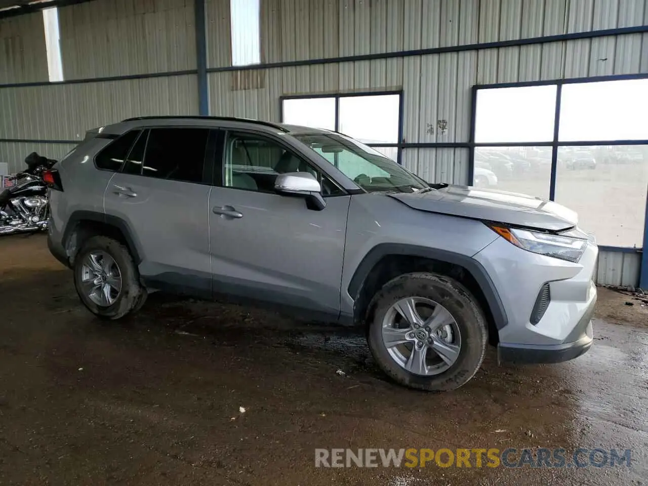 4 Photograph of a damaged car 2T3P1RFV6NW253863 TOYOTA RAV4 2022
