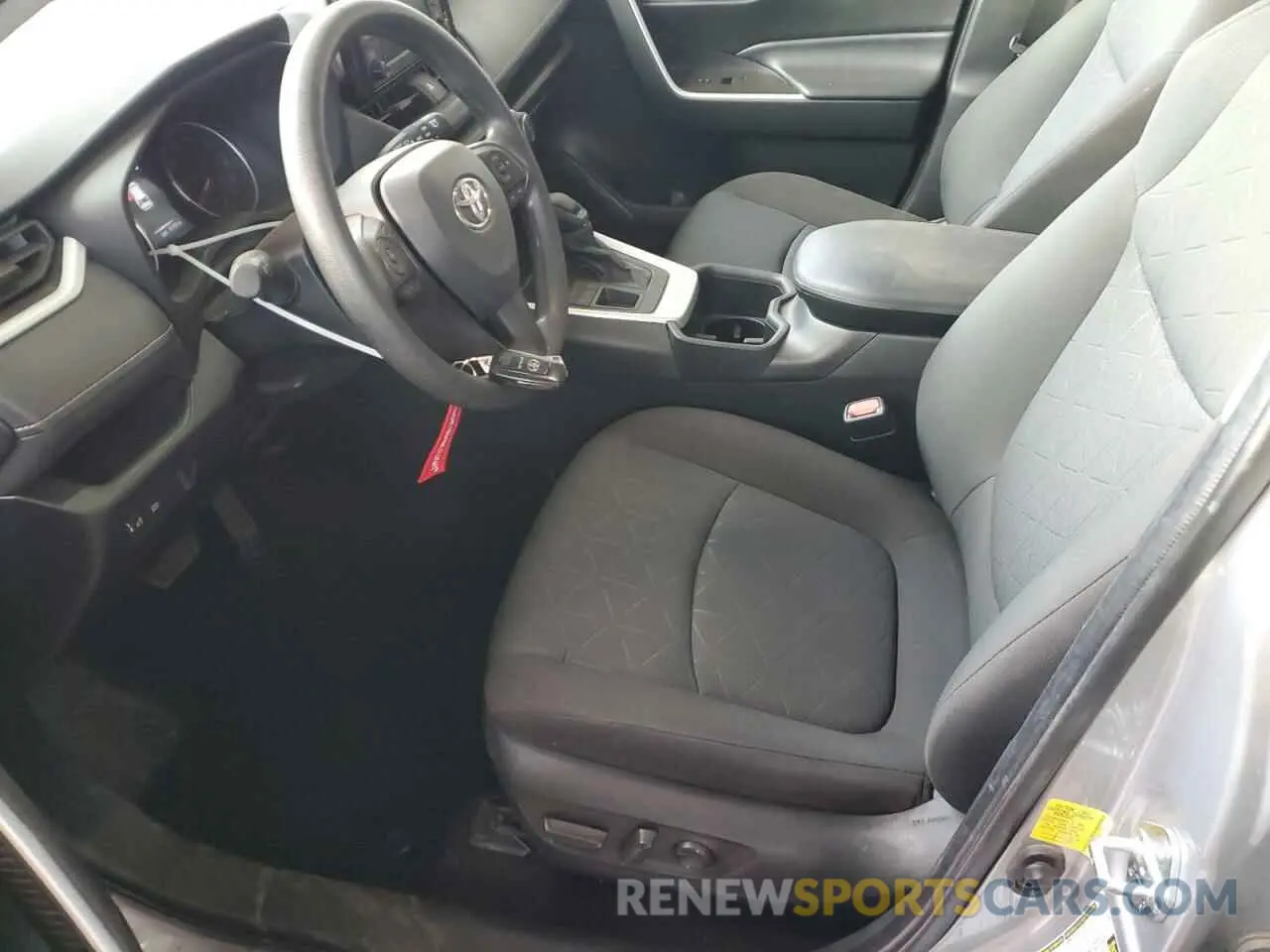7 Photograph of a damaged car 2T3P1RFV6NW253863 TOYOTA RAV4 2022